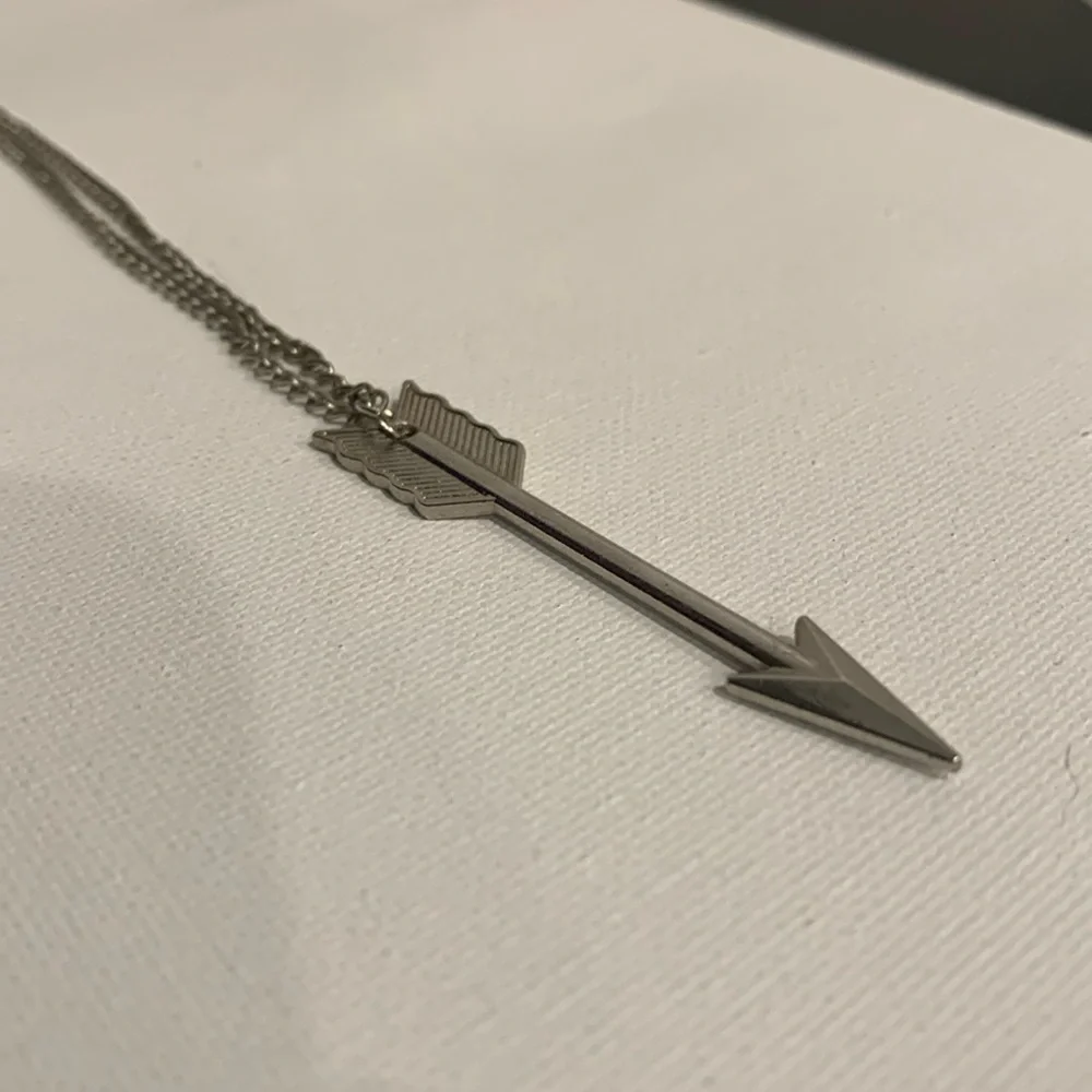 Arrow Long Necklace - Picture 1 of 2